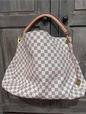 Curated Luxury Checkered Shoulder Hobo in Light Gray and Cream with Tan Handle